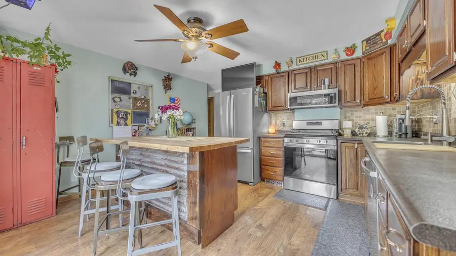 707 Goldfinch LANE, Howards Grove, WI 53083 - #3