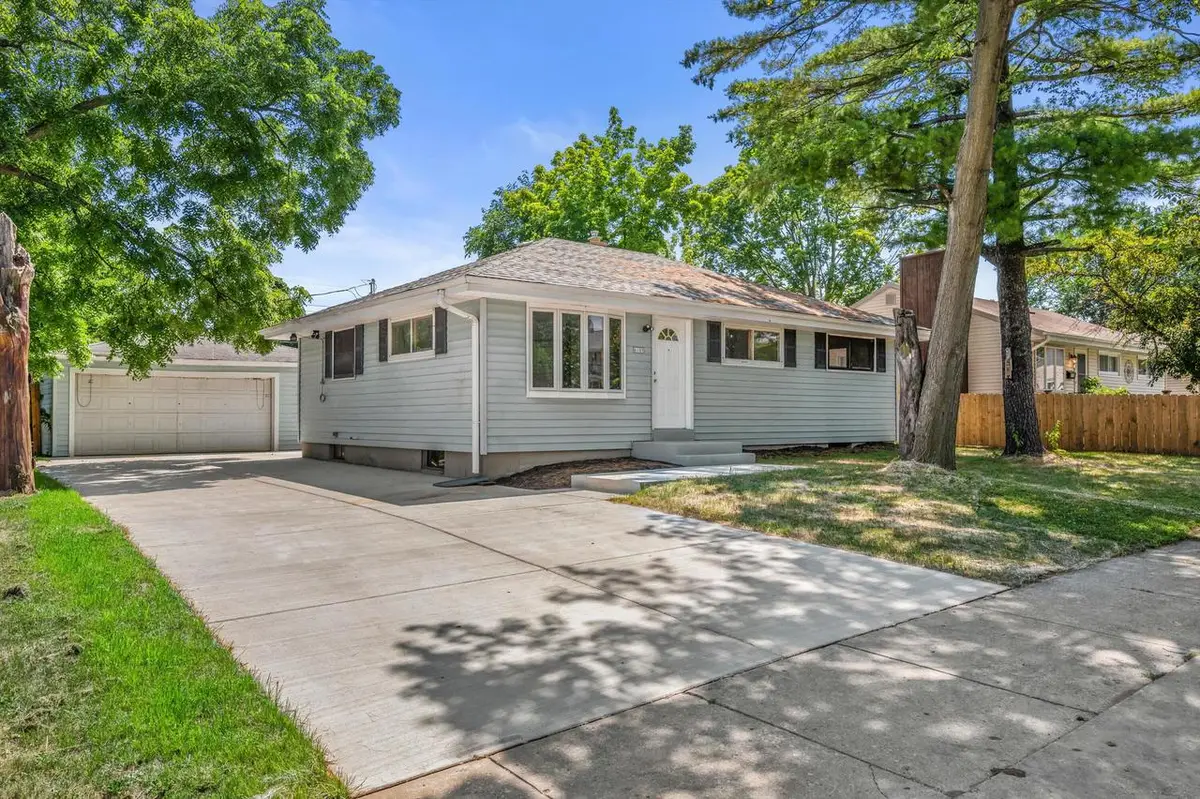 6105 W Arizona COURT, Milwaukee, WI 53219 - #1
