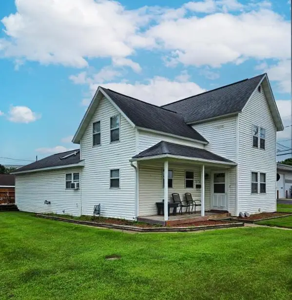 514 E Iowa STREET, Prairie Du Chien, WI 53821
