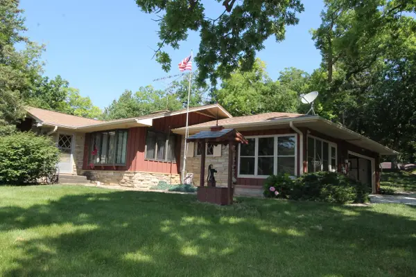 29308 Durand AVENUE, Burlington, WI 53105