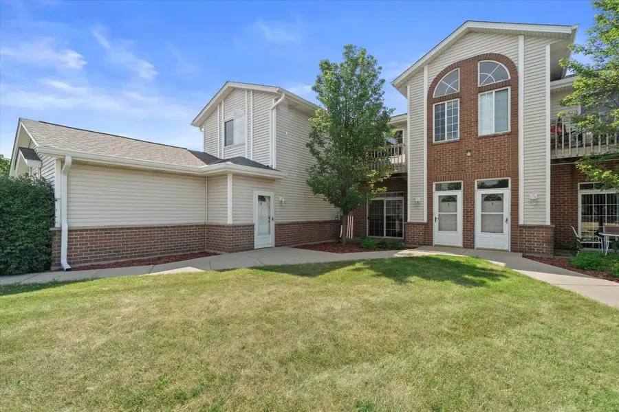 1301 College AVENUE #7F, South Milwaukee, WI 53172 - #2