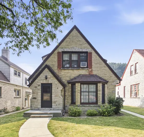 5607 W Philip PLACE #5609, Milwaukee, WI 53216