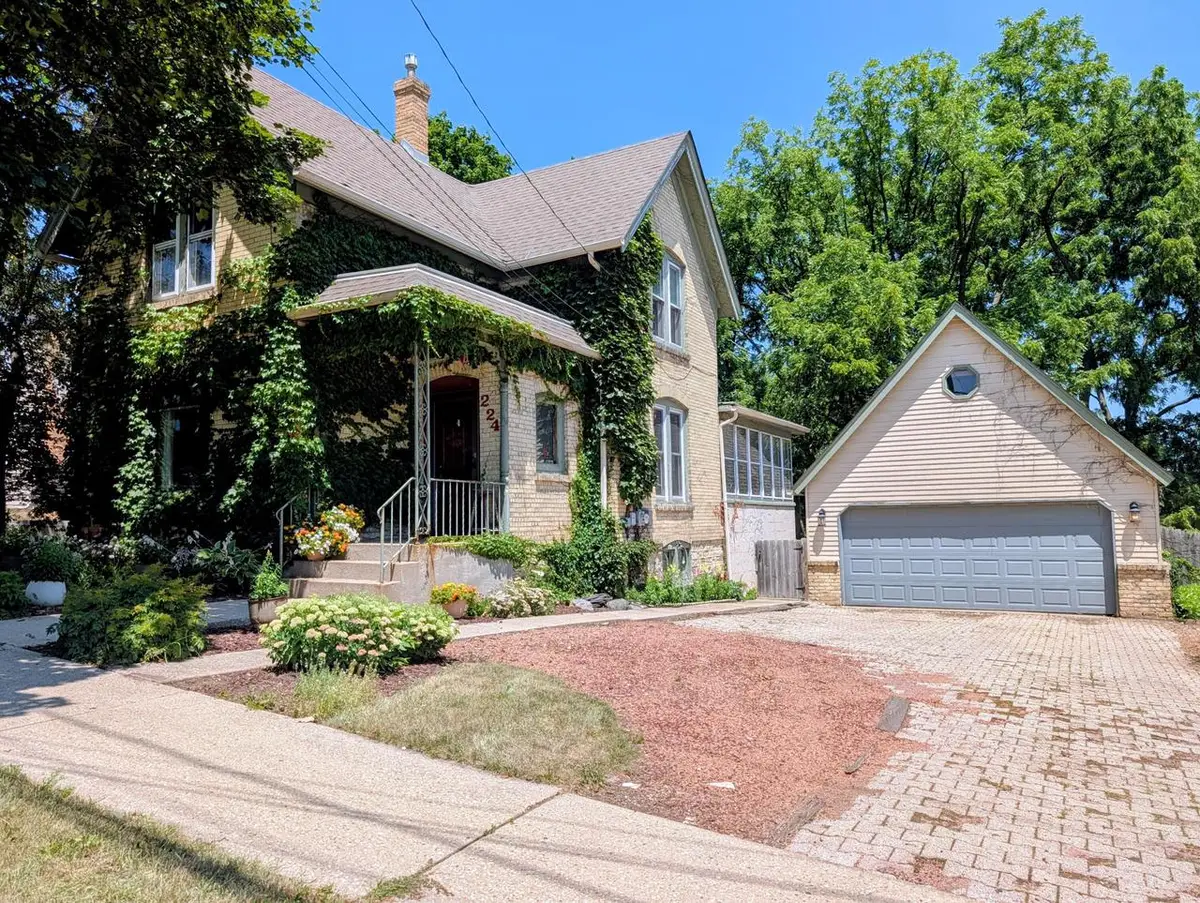 224 Amanda STREET, Burlington, WI 53105 - #1