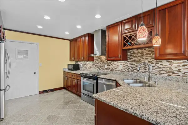 9143 N 70th STREET, Milwaukee, WI 53223