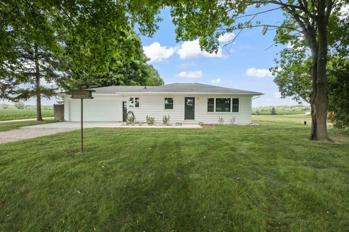 W196 County Road CW, Ixonia, WI 53036 - #1