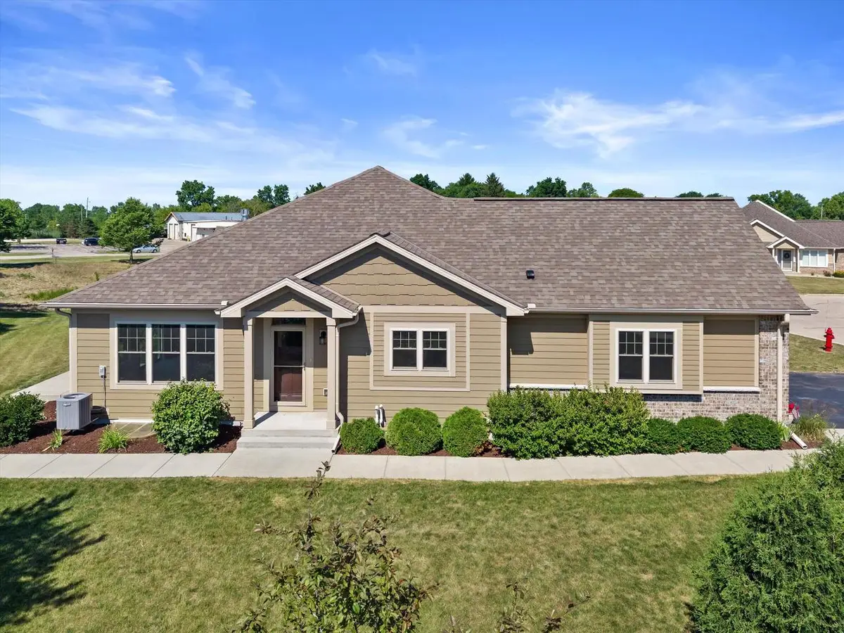 16791 W Wynfield COURT, New Berlin, WI 53151 - #1