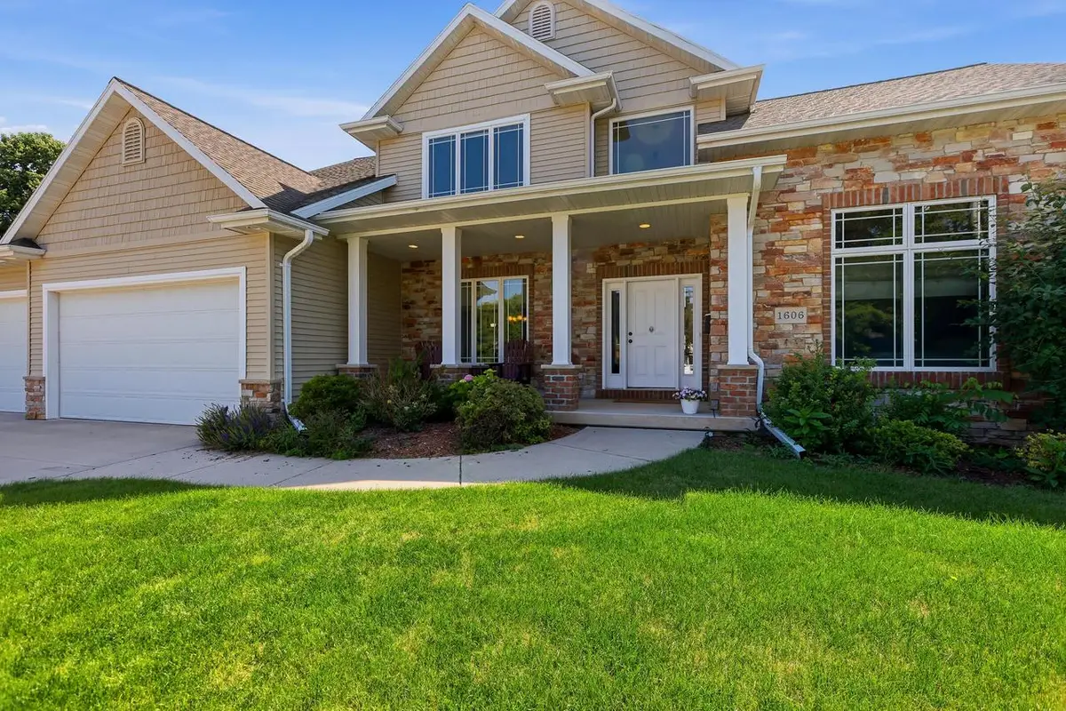 1606 S Carver LANE, Appleton, WI 54914 - #1