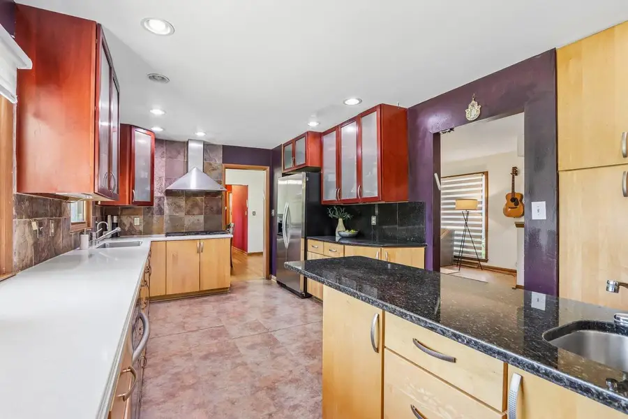 6964 N Braeburn LANE, Glendale, WI 53209 - #2