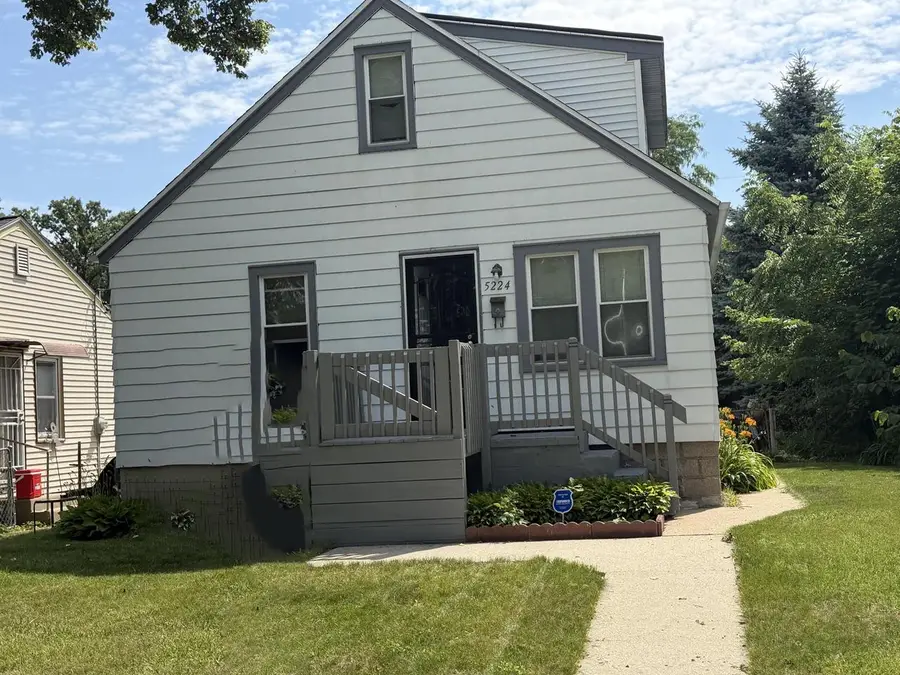 5224 N 47th STREET, Milwaukee, WI 53218 - #2