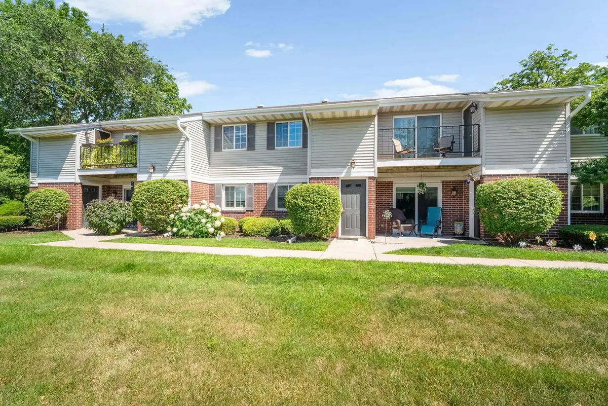 N110W17155 Ashbury LANE #6, Germantown, WI 53022 - #1