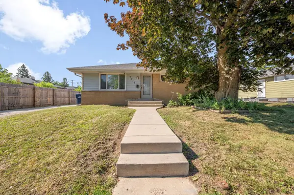 7719 W Winfield AVENUE, Milwaukee, WI 53218
