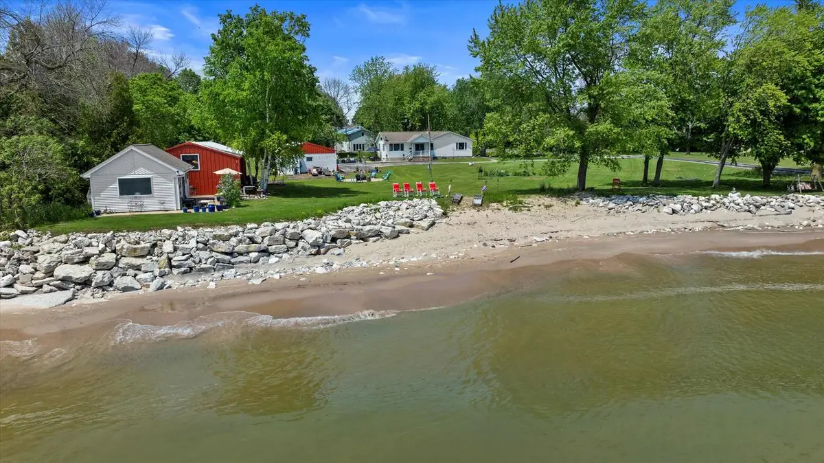 7907 Irish ROAD, Two Rivers, WI 54241 - #1