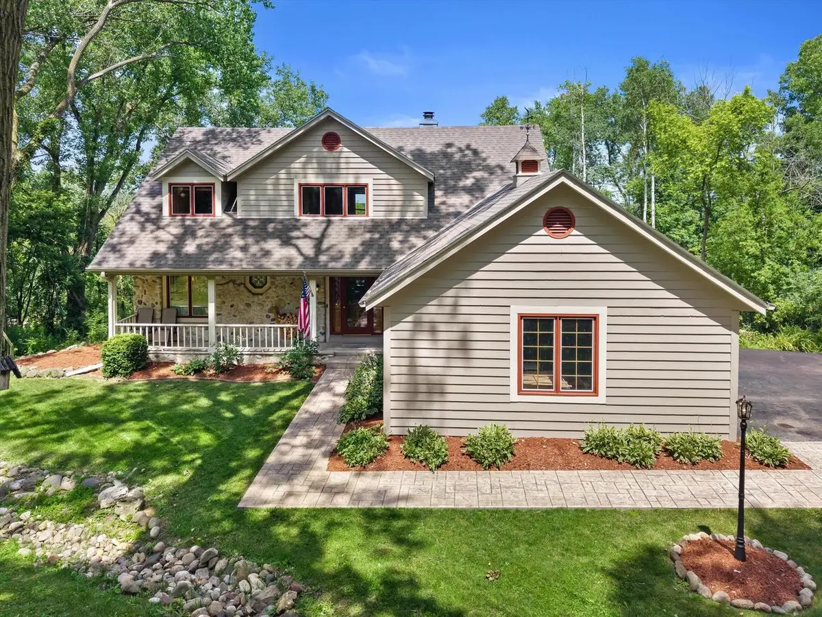 N71W31034 Lower Club CIRCLE W, Hartland, WI 53029 - #1