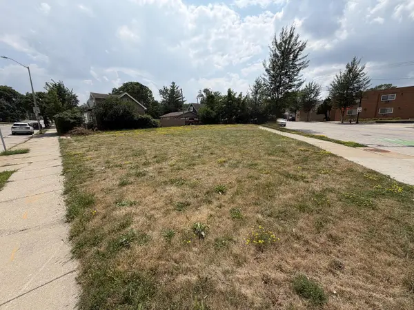 9201 W NATIONAL AVENUE, West Allis, WI 53227