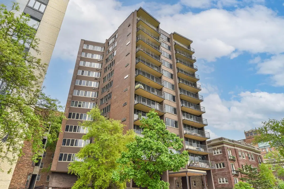 1919 N Summit AVENUE #1C, Milwaukee, WI 53202 - #1
