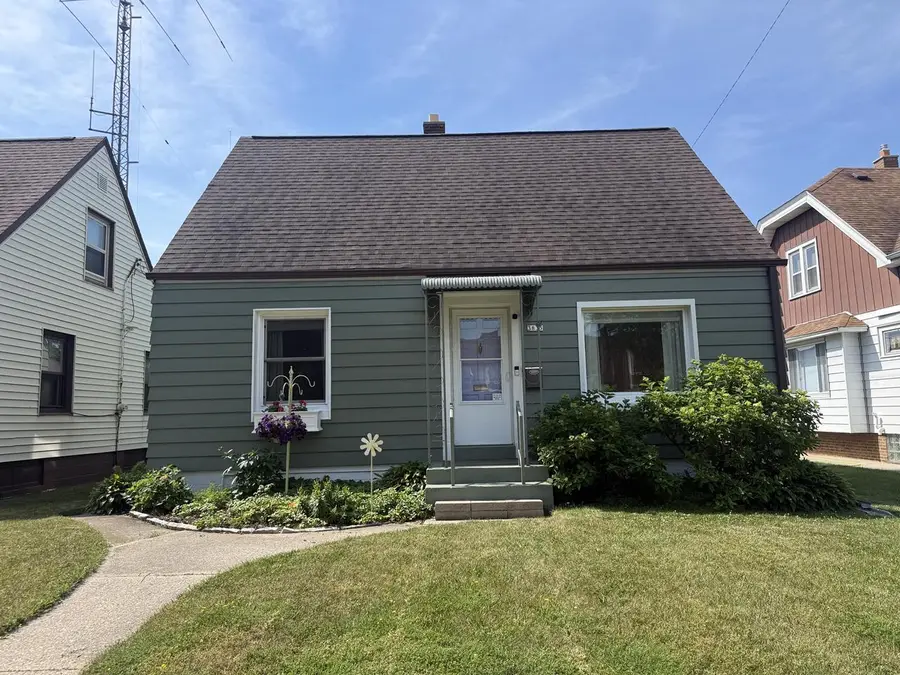 3835 E Holmes AVENUE, Cudahy, WI 53110 - #2