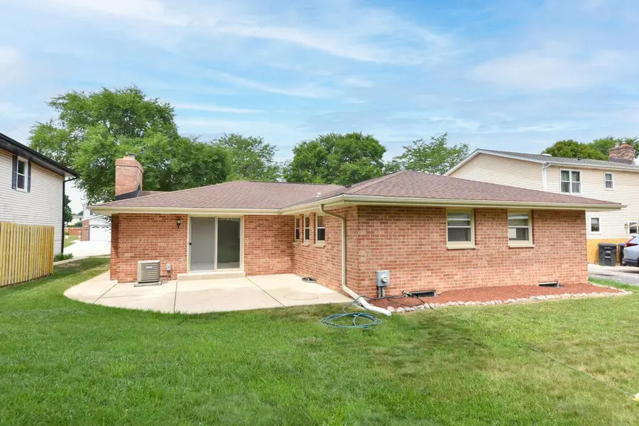 6126 S Merrill AVENUE, Cudahy, WI 53110 - #2