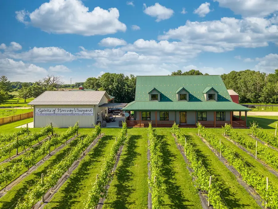 22200 W 6 Mile ROAD, Franksville, WI 53126 - #2