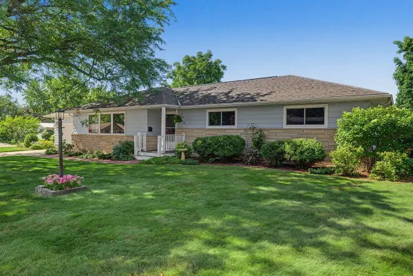 300 Sherry LANE, Viroqua, WI 54665