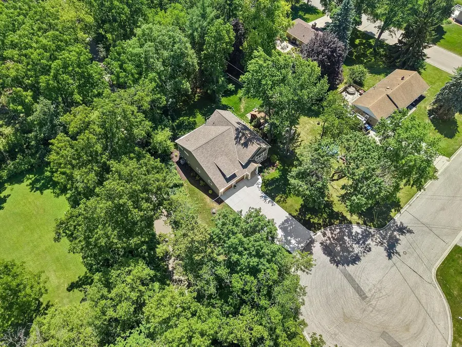 W242N6316 Oak DRIVE, Sussex, WI 53089 - #3