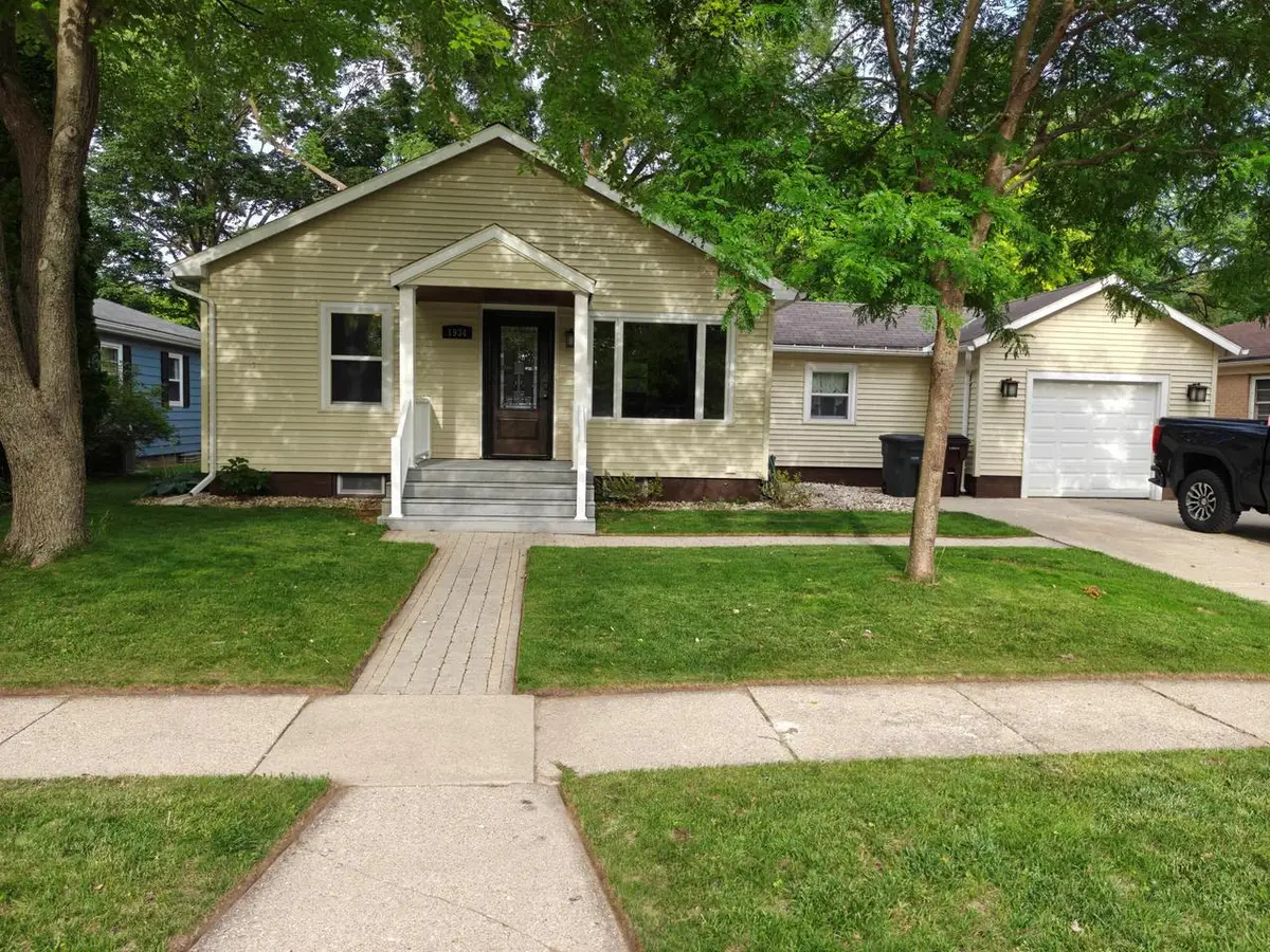 1934 N Center STREET, East Troy, WI 53120 - #1