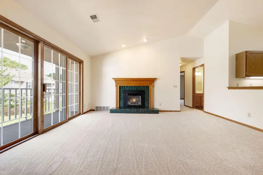 206 Bur Oak LANE #C, Grafton, WI 53024 - #2