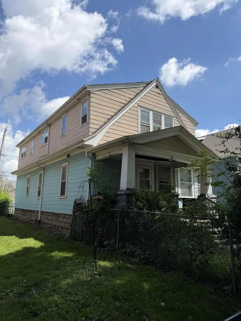 2712 W Auer AVENUE, Milwaukee, WI 53216 - #1