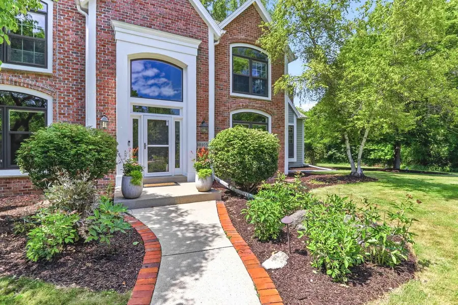 10105 N Parkside COURT, Mequon, WI 53092 - #2