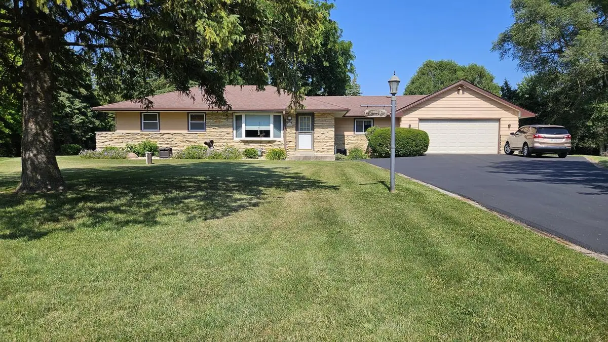 W226N6040 Avon COURT, Lisbon, WI 53089 - #1