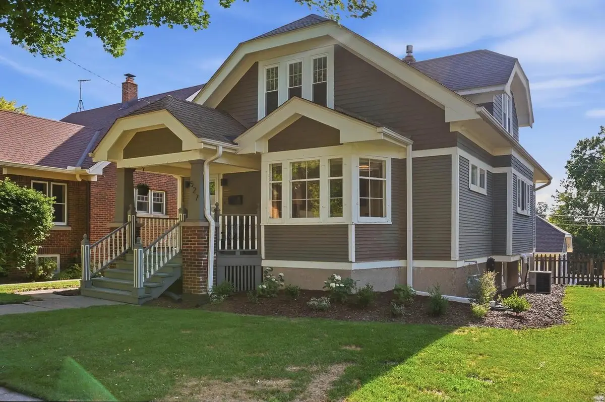 527 S 7th AVENUE, West Bend, WI 53095 - #1