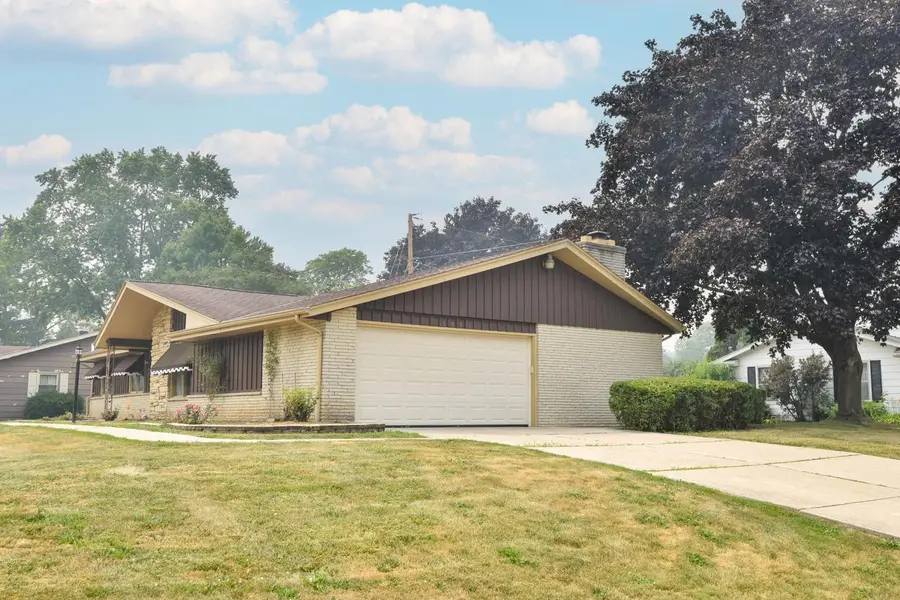 6843 N Park Manor DRIVE, Milwaukee, WI 53224 - #3