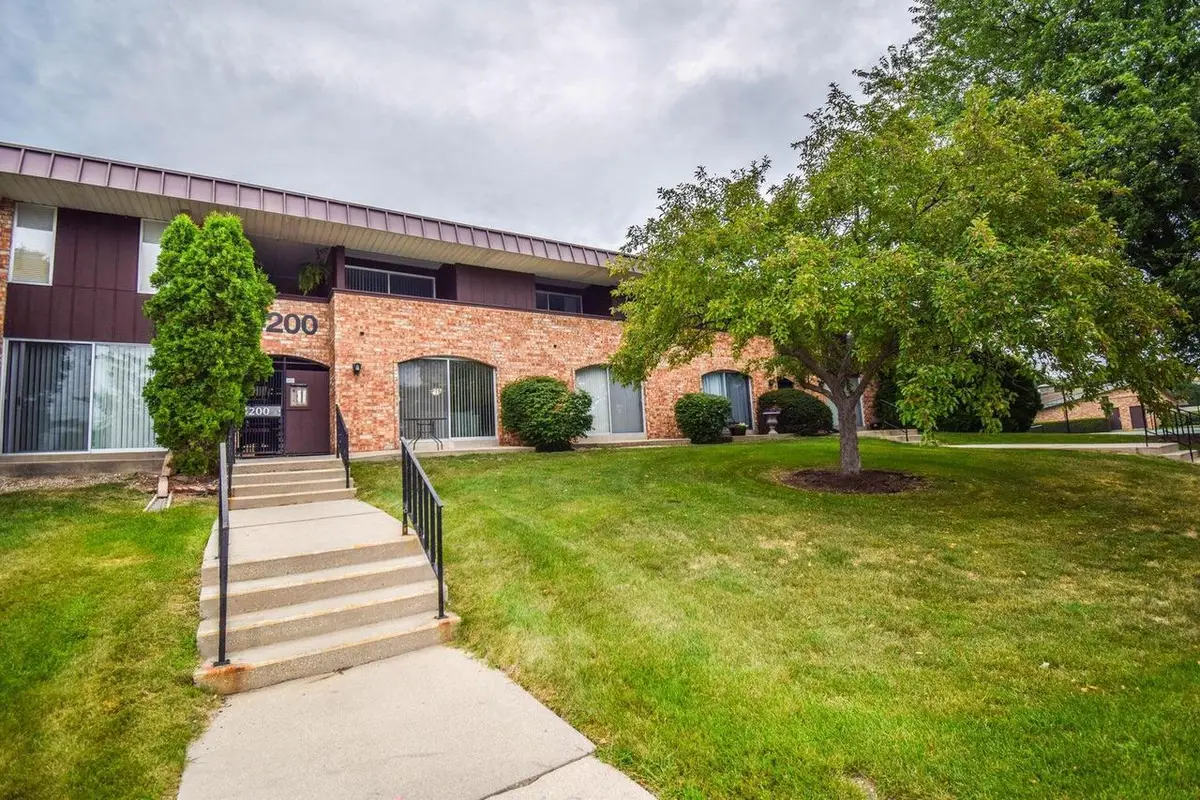 4200 W Rivers Edge CIRCLE #7, Milwaukee, WI 53209 - #1
