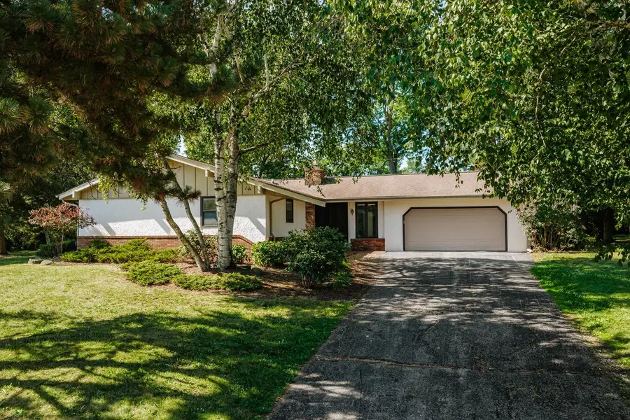 15685 Brojan DRIVE, Elm Grove, WI 53122 - #2