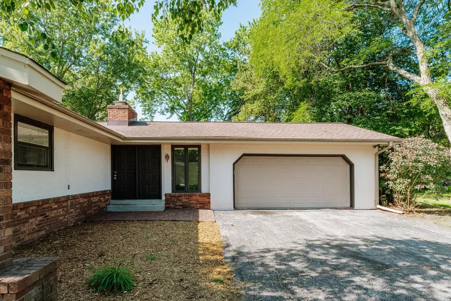 15685 Brojan DRIVE, Elm Grove, WI 53122 - #3