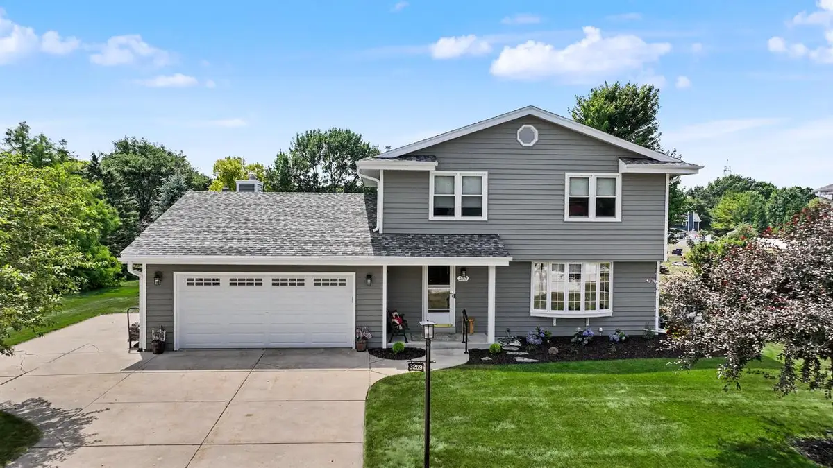 3269 E Carollton DRIVE, Oak Creek, WI 53154 - #1