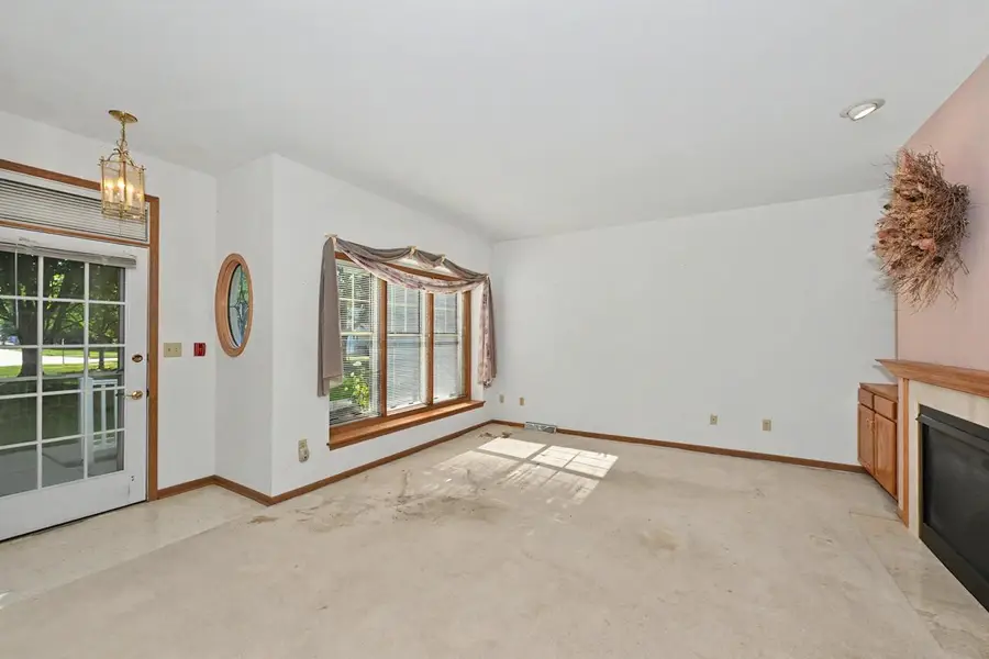 6235 S Creekside DRIVE #21, Cudahy, WI 53110 - #3