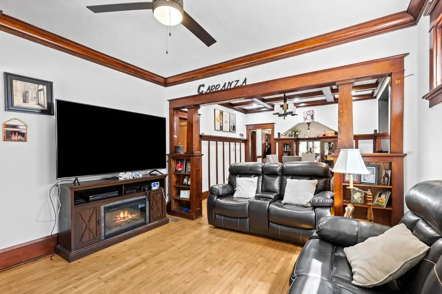 2200 W Lincoln AVENUE, Milwaukee, WI 53215 - #2