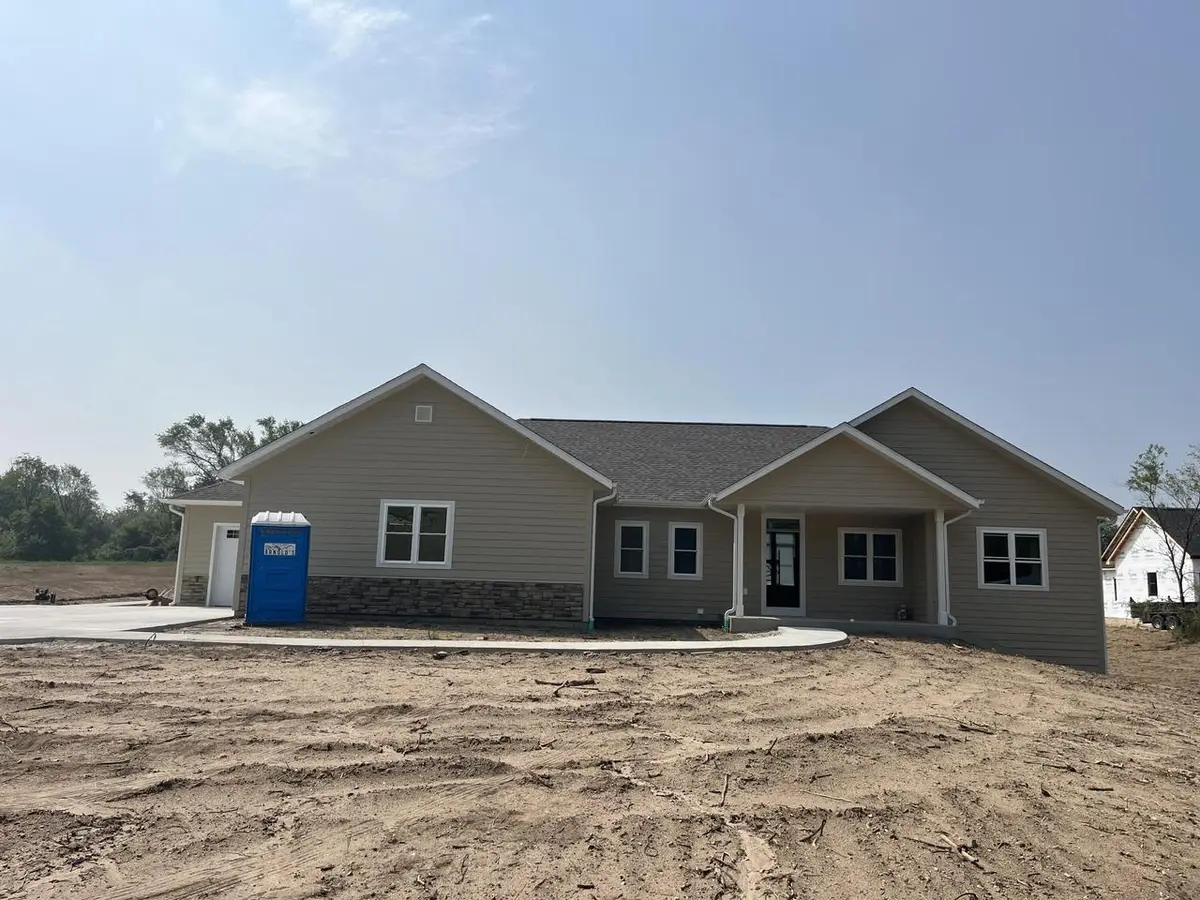 2367 Wallace Lake ROAD, West Bend, WI 53090 - #1