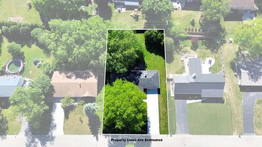 521 Alta Loma DRIVE, Thiensville, WI 53092 - #2