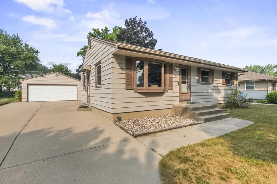 5745 S Melinda STREET, Milwaukee, WI 53221 - #2