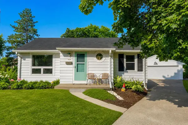 5655 N Paradise LANE, Glendale, WI 53209