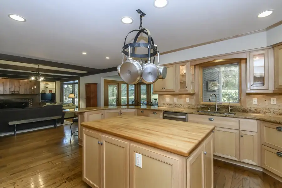 2945 Santa Maria DRIVE, Brookfield, WI 53005 - #3
