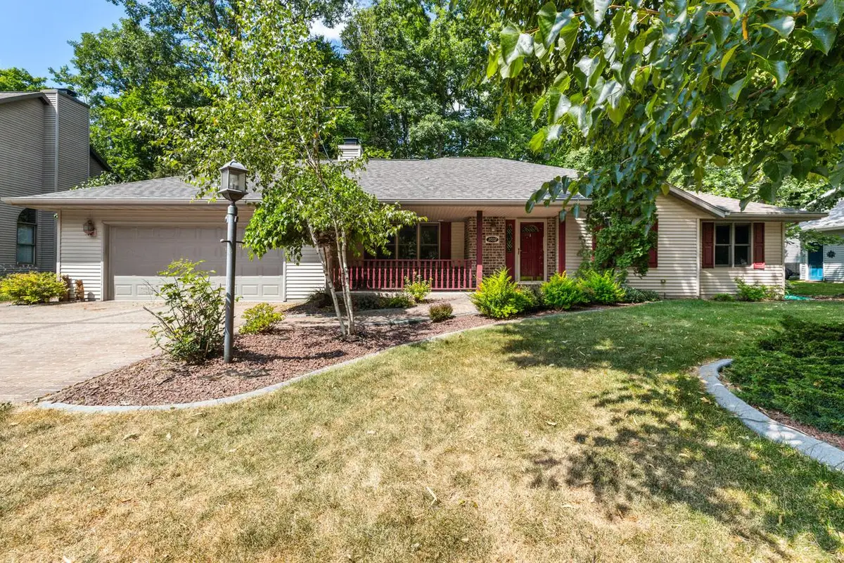 1912 Mapletree ROAD, Howards Grove, WI 53083 - #1