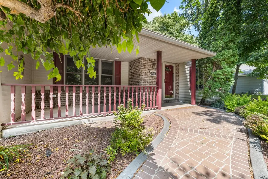 1912 Mapletree ROAD, Howards Grove, WI 53083 - #2