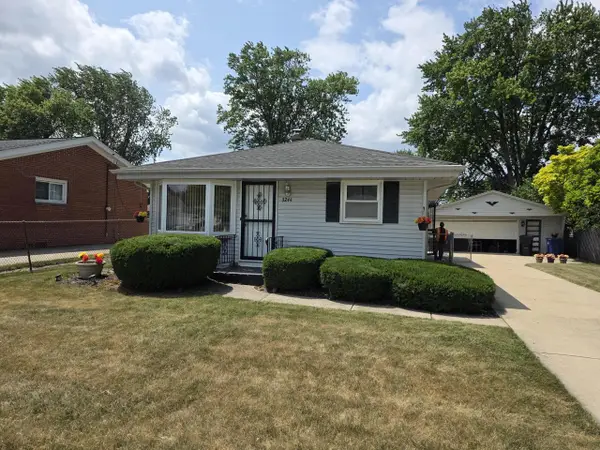 3244 Debra LANE, Racine, WI 53403
