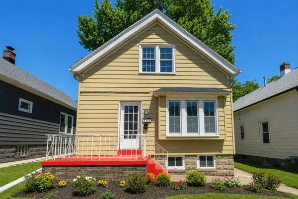 306 W Harrison AVENUE, Milwaukee, WI 53207
