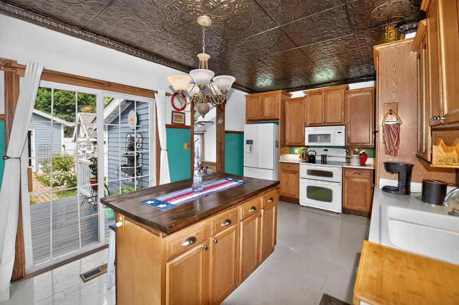 3463 N Bartlett AVENUE, Milwaukee, WI 53211 - #3