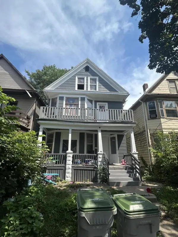 1912 W Rogers STREET, Milwaukee, WI 53204
