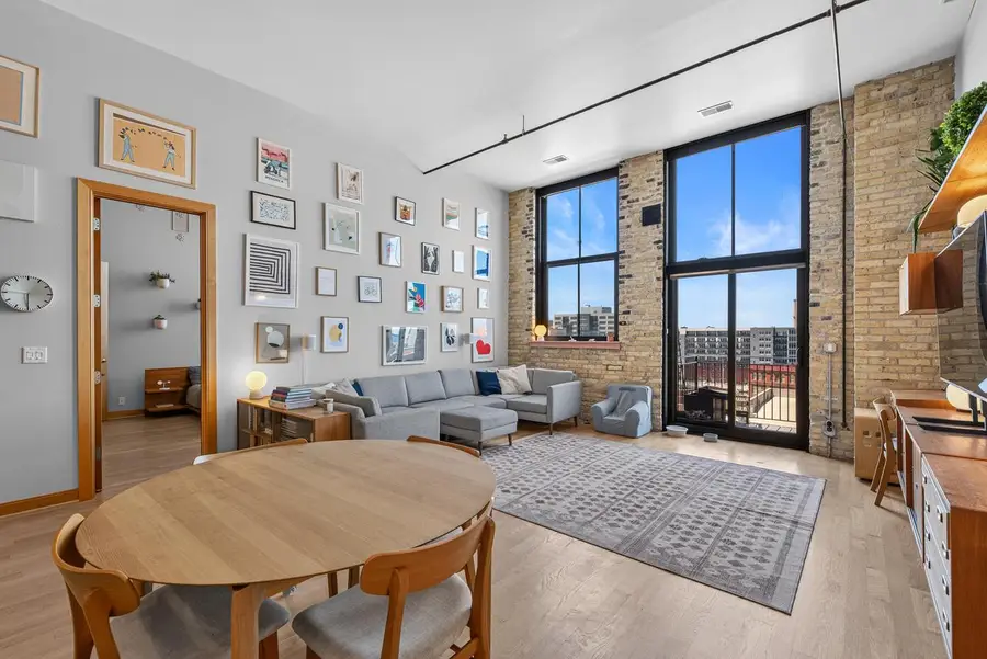 239 E Chicago STREET #708, Milwaukee, WI 53202 - #3