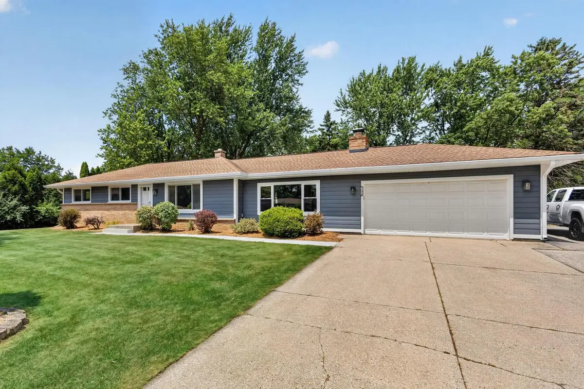 16000 W Santa Rosa BOULEVARD, New Berlin, WI 53151 - #1